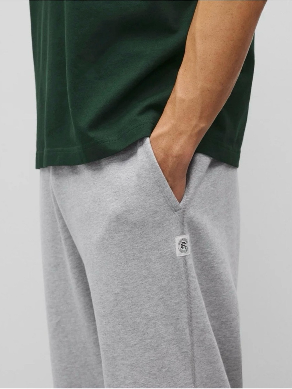 Reigning Champ Midweight Terry Relaxed
Sweatpants in Light Gray Size S